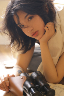 尺寸1V1长耳朵的兔子